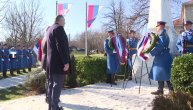 Vučević i Dodik položili vence na spomenik Karađorđu u Orašcu