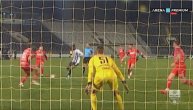Igrač IMT-a igrao rukom, da li je sudija opravdano dosudio penal za Partizan?
