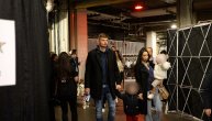 Ognjena drži majku za ruku, tu su i braća: Jokiceva porodica stigla na All Star