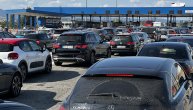 Očekuju se velike gužve na graničnim prelazima i naplatnim rampama