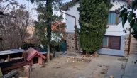 Ovo je kuća u Rakovcu u kojoj je muškarac ubio bivšu suprugu i njenu majku