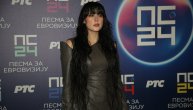 Teya Dora nakon nastupa za Pesmu za Evroviziju