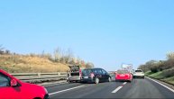 Još jedan sudar na auto-putu, dvoja kola se "očešala"