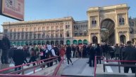 Milan je večeras crveno, a ne crno-beli! Došlo na hiljade Čeha, ludilo ispred čuvenog Duoma