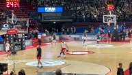 Mirotić se zagreva pred meč sa Partizanom