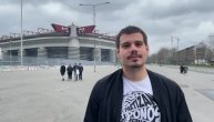 Poznati navijač Boža stigao i u Milan da bodri Partizan