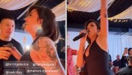Ustala i zapevala "Gnezdo orlovo", svi poskakali: Breskvica napravila rusvaj kod Slobe na promociji