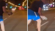 Neverovatan prizor u Novom Sadu: Šta radi momak nasred ulice?