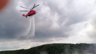 Super Puma ponovo u akciji: Helikopteri policije gase požar na deponiji u Užicu
