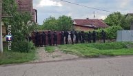 Snimak hapšenja osumnjičenih za pokušaj razbojništva u Novom Sadu