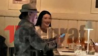 Ekskluzivni paparaco! Haris Džinović u sitne sate u kafani sa daleko mlađom crnokosom