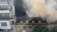Veliki požar u zgradi kod hale "Pionir": Sa vatrom se bori 15 vatrogasaca