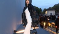 Nova frizura i imidž zasenili Fashion Week u Parizu: Sofija Milošević oduševila na Balenciaga reviji