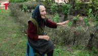 Baka Mirjana Petrović iz Cikota u 99. godini igra, peva i radi sve fizičke poslove