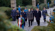 Vučević položio venac na Spomenik neznanom junaku na Avali