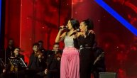 Tanja Savić maestralno izimitirala pevačicu, pa je izvela na binu: "Moja druga mama!"