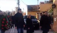 Sin Vojislava Šešelja na sahrani Dragana Markovića Palme
