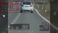 Jurio 198km na sat u Poršeu: Policija uhapsila čoveka zbog nasilničke vožnje