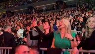 Pogledajte njeno pravo lice uz malo šminke: Jovana Joksimović u zagrebačkoj Areni luduje uz Brenu