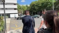 Miljković pričao telefonom s nekim, pa seo u auto sa Gagijem i pobegao novinarima