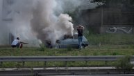 Automobil se pretvorio u buktinju: Drama na auto-putu kod Geneksa