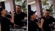 Darko Lazić sa majkom plače dok mu Andreana peva