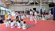 Milica Mandić i Tijana Bogdanović u divnoj ulozi: Tekvondo klub Galeb upoznao najmlađe sa šampionima