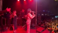 Ceca se na početku koncerta u Kumanovu zahvalila publici na podršci