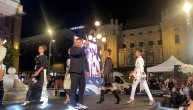 Bata Spasojević pozdravio publiku i  misice koje su nosile njegove kreacije sa motivima Nikole Tesle