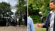 Đoković se družio sa penzionerima Pariza, igrao čuvenu igru sa njima