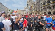 Policija upala na trg među srpske navijače, oni ih prozivali, pojačane tenzije u Minhenu