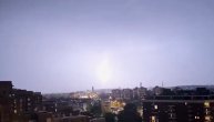 Spektakularan prizor: Munja zablještala nad nebom Beograda