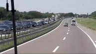 Kolona na auto-putu: Svi idu za Grčku