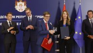 Razmena potpisanih dokumenata o saradnji SRB i FR u prisustvu Vučića i Makrona