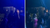 Šta to Jovana Pajić radi iza scene? Pevačica uhvaćena na delu, a haljina ostavlja bez daha