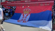 Srbi obeležili teritoriju ispred Bersija: Ogromna zastava dominira
