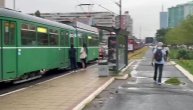 Kolaps kod Sava centra, kolona buseva i tramvaja, zgažen je pešak
