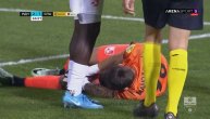 Klub ostao bez golmana, bivši igrač Zvezde i Partizana stao na gol i branio pola sata