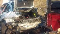 Jezive scene sa udesa na putu: Autobus razbijen, auto skoro smrskan