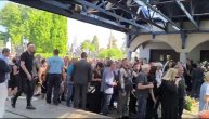 Građani Čačka u mimohodu oko sanduka Bore Đorđevića, izjavljuju saučešće porodici