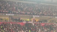 Delije donele barjak Kosovo je Srbija ispred lože Hila: Pogledajte šta se sve dešavalo u Areni