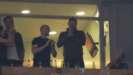 Grobari zapevali "Silovao si Zvezdu, Novice", on pozdravljao navijače iz lože