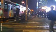 Potpuni kolaps na Novom Beogradu, stoje tramvaji, kola autobusi