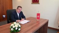 Ivica Dačić se upisao u knjigu žalosti u Ambasadi Crne Gore