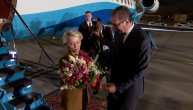 Predsednik Vučić dočekao predsednicu EK Ursulu fon der Lajen na aerodromu u Beogradu