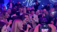 Viki i Zorana Mićanović zajedno zapevale hit “Večera”