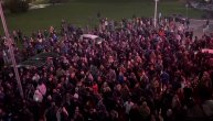 Grobari ispred Arene skandiraju: "Izlazite napolje"