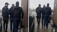 Hapsenje zbog korupcije: Jedan od 15 uhapšenih izveden sa lisicama na rukama