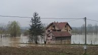 Izlio se Jadar kod Loznice i poplavio njive: Meštani godinama unazad strepe od svake jače kiše