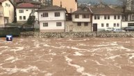 Intenzivne padavine tek predstoje: Miljacka nabujala u Sarajevu